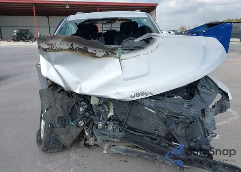 2011 Jeep Grand Cherokee Laredo из США, поврежденный, VIN 1J4RS4GG1BC569334